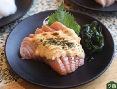 Aburi salmon