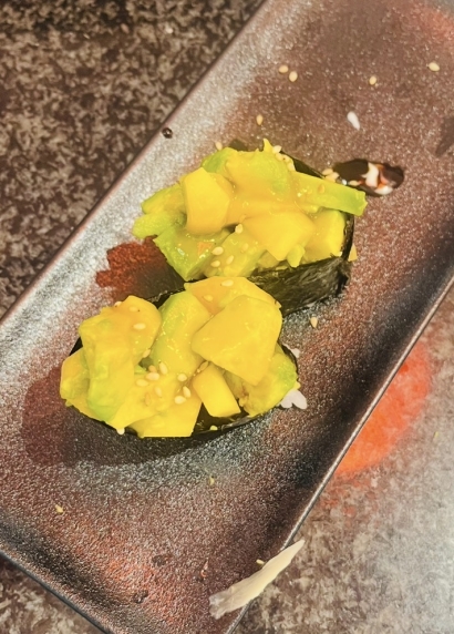 Gunkan Avocado Mango