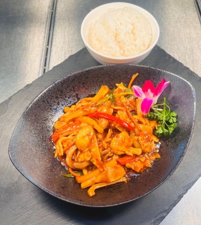 Szechuan Art mit Reis (Scharf)