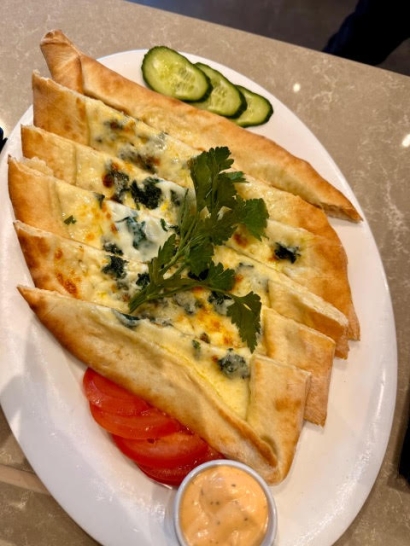 Pide Käse