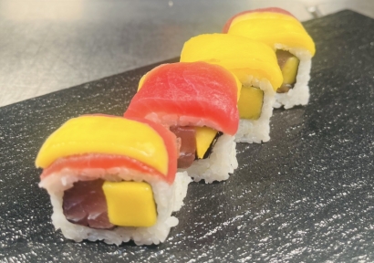 Tuna Mango Rainbow Roll (8stk)