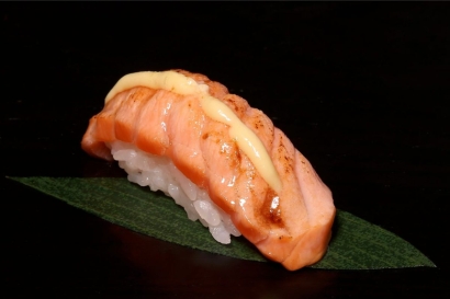 Nigiri shake aburi