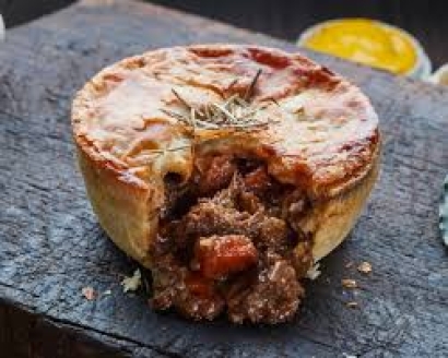 STEAK AND KIDNEY PIE