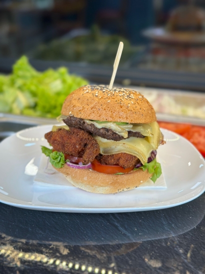 Double Crispy Chicken Burger